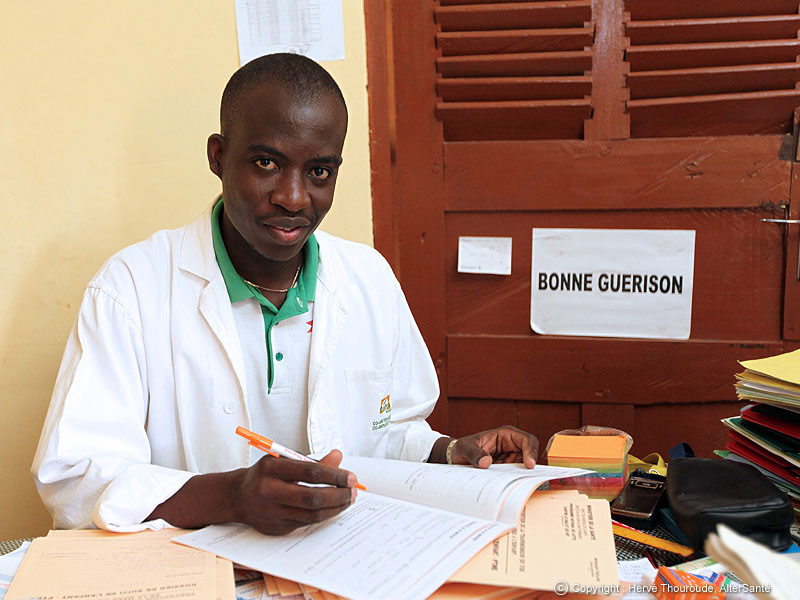 medecin-soin-sida-vih